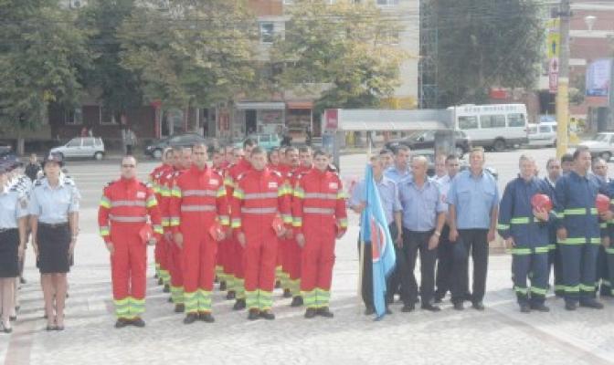 Pompieri constănţeni, avansaţi în grad, înainte de termen